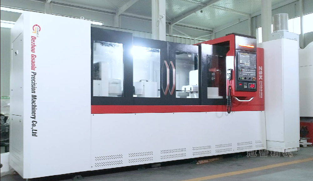 Deep hole gun drilling machine with Automatic loading and unloading device